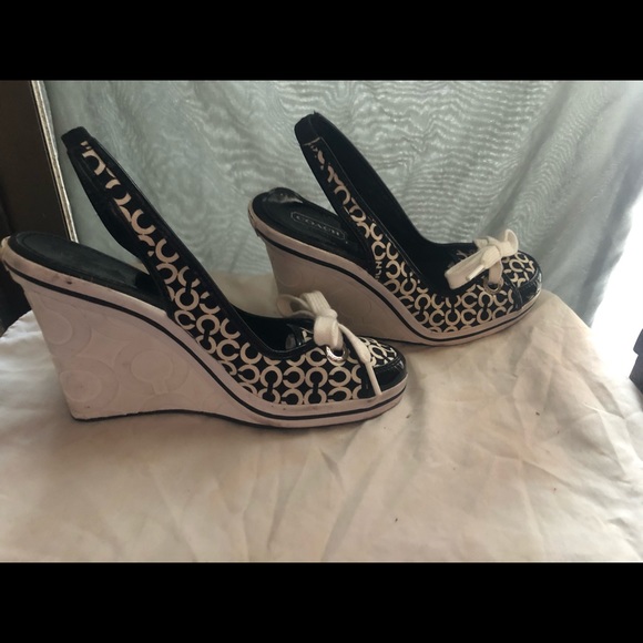 Brand new coach wedges size 5-1/2 or 6 - Picture 5 of 5